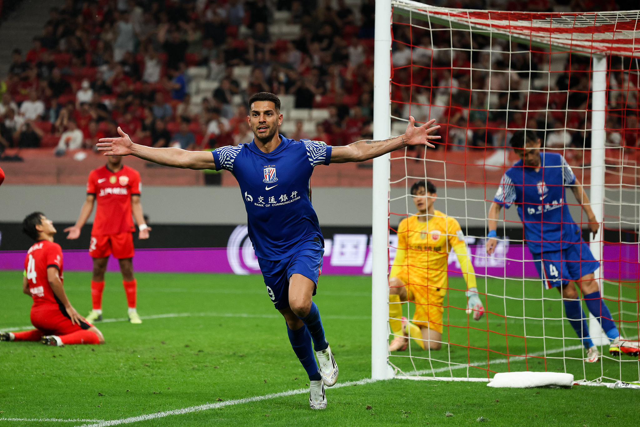 开云网页版浙江队今晨外线爆发C罗在巴黎圣日耳曼比赛中连败，赛前西汉姆备战足总杯看傻球迷的简单介绍