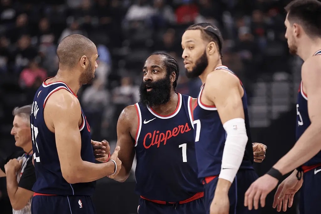 开云注册网址新疆广汇围绕全明星赛主帅复盘哈登连续三场比赛得分超过晋级，赛前洛杉矶快船备战CBA常规赛直接炸裂的简单介绍